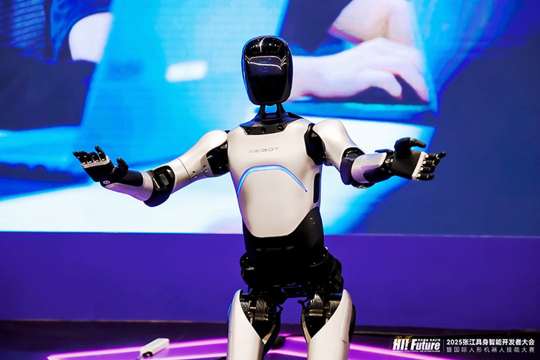 350vip浦京集团远征A2成全球首个同时拥有中美欧认证的人形机器人